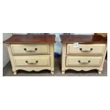 11 - PAIR OF MATCHING NIGHTSTANDS (P189)