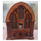 11 - VINTAGE GENERAL ELECTRIC RADIO (U16)