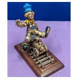 11 - RON LEE CLOWN FIGURINE (Y163)