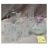 17 - MIXED LOT VINTAGE COLLECTIVLE GLASSWARE (C40)
