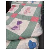 11 - QUILT & TABLE LINENS (Y104)