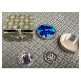 11 - MIXED LOT OF COLLECTIBLES (N343)