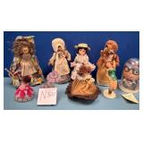 11 - LOT OF COLLECTIBLE DOLLS (N301)