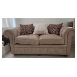 J2 - TWO-CUSHION SOFE WITH ACCENT PILLOWS (M73)