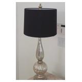 J2 - VINTAGE TABLE LAMP (M6)