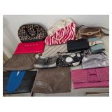J2 - MIXED LOT OF CLUTCHES & PURSES (M34)