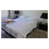 J2 - BED, MATTRESS, NIGHTSTANDS, LAMPS, BEDDING