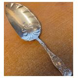 J2 - ANTIQUE STERLING SILVER CAKE SERVER 95GR