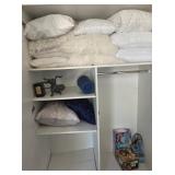 J2 - LOT OF PILLOWS, LEG MASSAGER, POKER SET (G4)