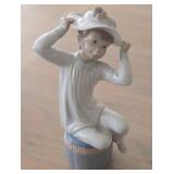 J2 - LLADRO PORCELAIN FIGURINE L74)