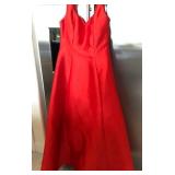 J4 - ELEGANT RED FORMAL GOWN (K44)