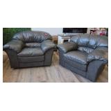 J4 - GRAY LEATHER ARMCHAIR SET (A27)