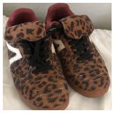 J4 - STYLISH LEOPARD PRINT SNEAKERS (M4)