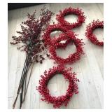 J4 - FESTIVE BERRY WREATHS AND SPRAYS (K124)