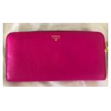 J4 - FOSSIL LEATHER ZIP WALLET (M10)