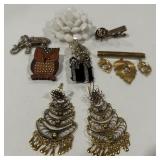 VINTAGE COSTUME JEWELRY