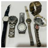 LOT OF WATCHES