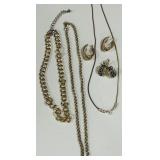 GOLD TONE COSTUME JEWELRY