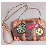 PP - HARRY POTTER SCHOOL OF WITCHCRAFT CLUTCH