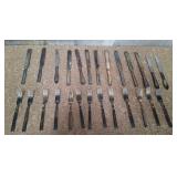 520 - MIXED LOT OF FLATWARE (N35)