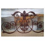 520 - ONE PIECE METAL WALL DECOR (N91)