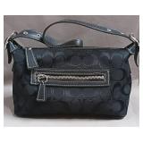 PP - COACH BLACK SIGNATURE POUCHETTE (PP9)