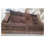 11 - COMFY SOFA WITH PILLOWS (J14)