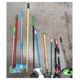 11 - HOUSEHOLD & YARD CLEANING TOOLS (U36)