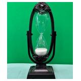 SW - VINTAGE-STYLE HOURGLASS (P16)