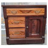 520 - VICTORIAN EASTLAKE WASHSTAND/ COMMODE (N18)