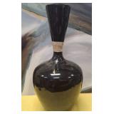 11 - DECORATIVE VASE (U15)