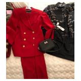 N2 - WOMEN'S CLOTHING & PURSE (M85)