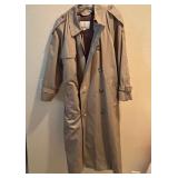 N2 - LONDON FOG RAIN COAT SIZE 38SHORT (O2)