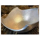 N2 - HAMMERED METAL BOWL (K19)