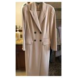 N2 - WOMEN'S COAT SIZE 8 (M54)