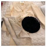 N2 - WOMEN'S CLOTHING SET, SCARF & HAT (M88)
