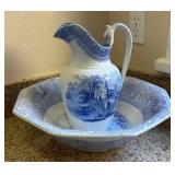 N2 - VINTAGE IRONSTONE PITCHER & BASIN (G41)
