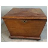 N2 - VINTAGE WINE BOX (O8)