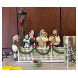 N2 - 1980 BYERS CHOICE HOLIDAY DECOR (G200)