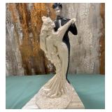 11 - ELEGANT WEDDING COUPLE FIGURINE
