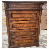 513 - FIVE-DRAWER CHEST (U8)