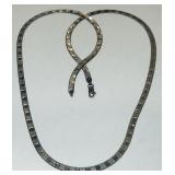 STERLING SILVER NECKLACE 17 GRS 23 INCH