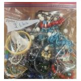 2 POUND OF MIXED COSTUME JEWELRY