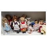 11 - LOT OF COLLECTIBLE DOLLS(B34)