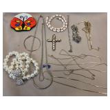 S1 - MIXED LOT OF COSTUME JEWELRY (W11)