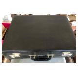 S1 - VINTAGE BRIEFCASE (L30)