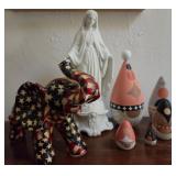 S1 - MIXED LOT OF COLLECTIBLE FIGURINES (E9)
