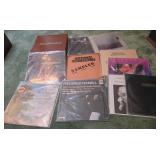 S1 - MIXED LOT OF VINYL RECORDS (E29)