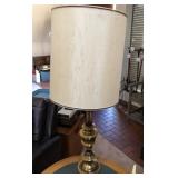 S1 - VINTAGE TABLE LAMP WITH SHADE (L66)