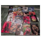 S1 - MIXED LOT OF SMITHSONIAN MAGAZINES (E208)